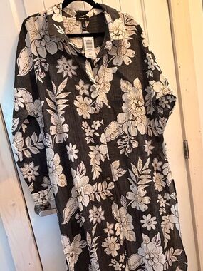 torrid Gray Floral Button-Up Shirt Dress with Cream Blooms